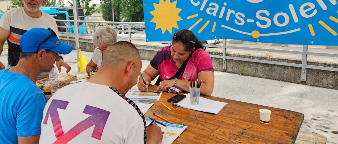 Fête de quartier à Clairs-Soleils avec loge.GBM